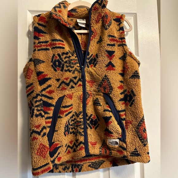 The North Face Jackets & Blazers - The North Face Tan and Navy Patterned Fleece Vest